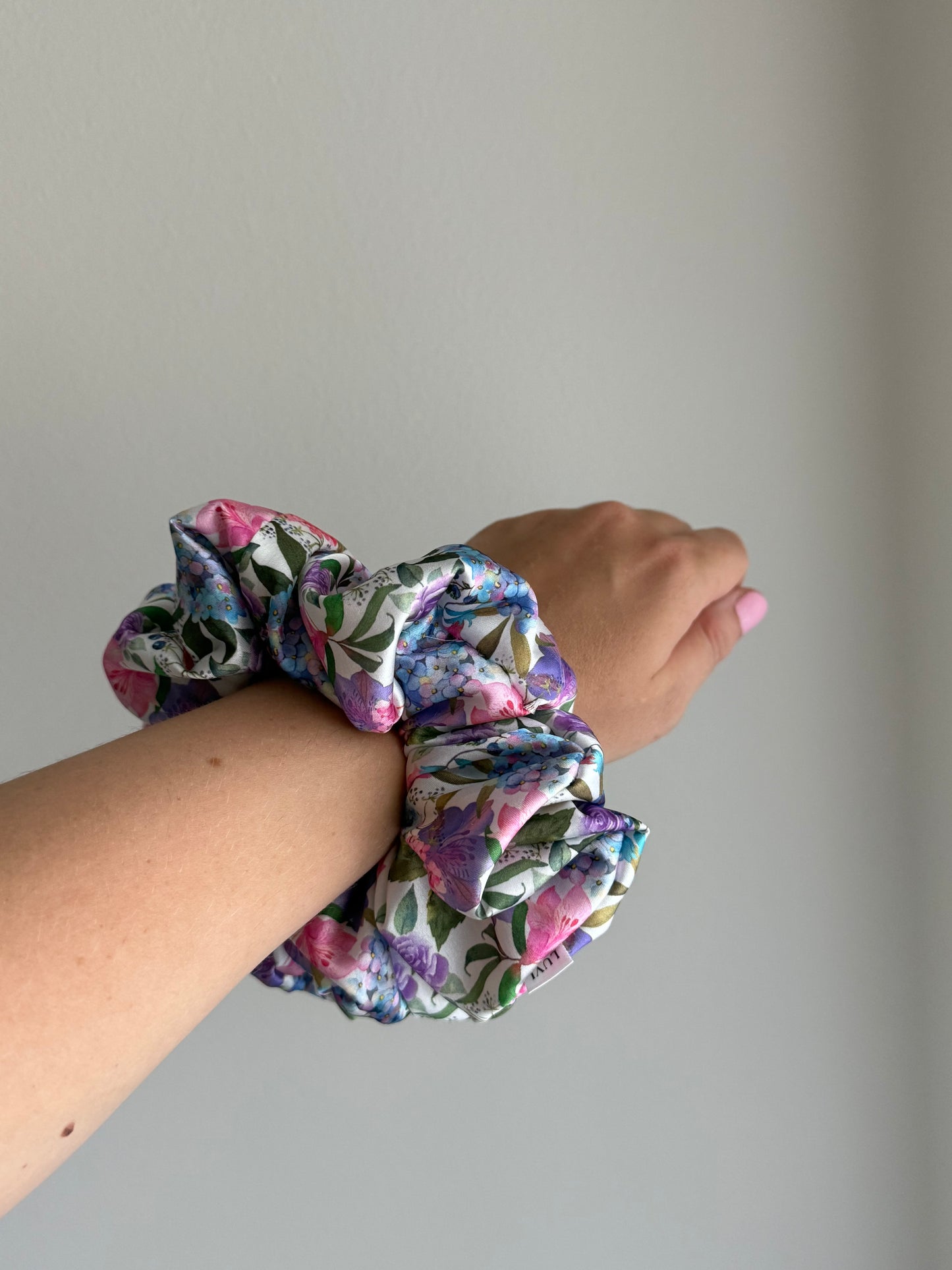 WILDFLOWER SCRUNCHIE