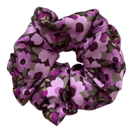 BERRY BLOOM SCRUNCHIE